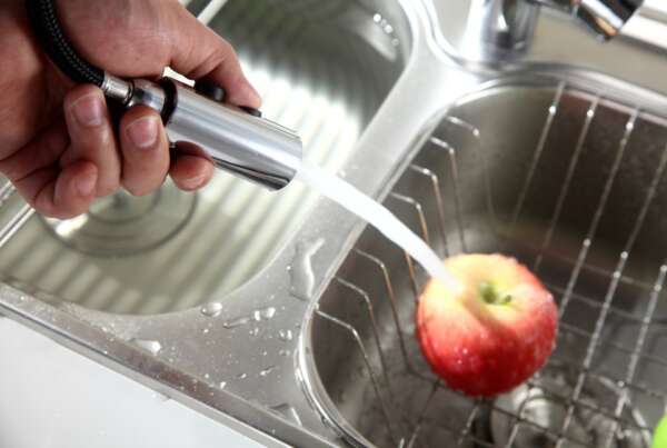 4-in-1 Multiflo Retractable Nozzle Tap - Image 5